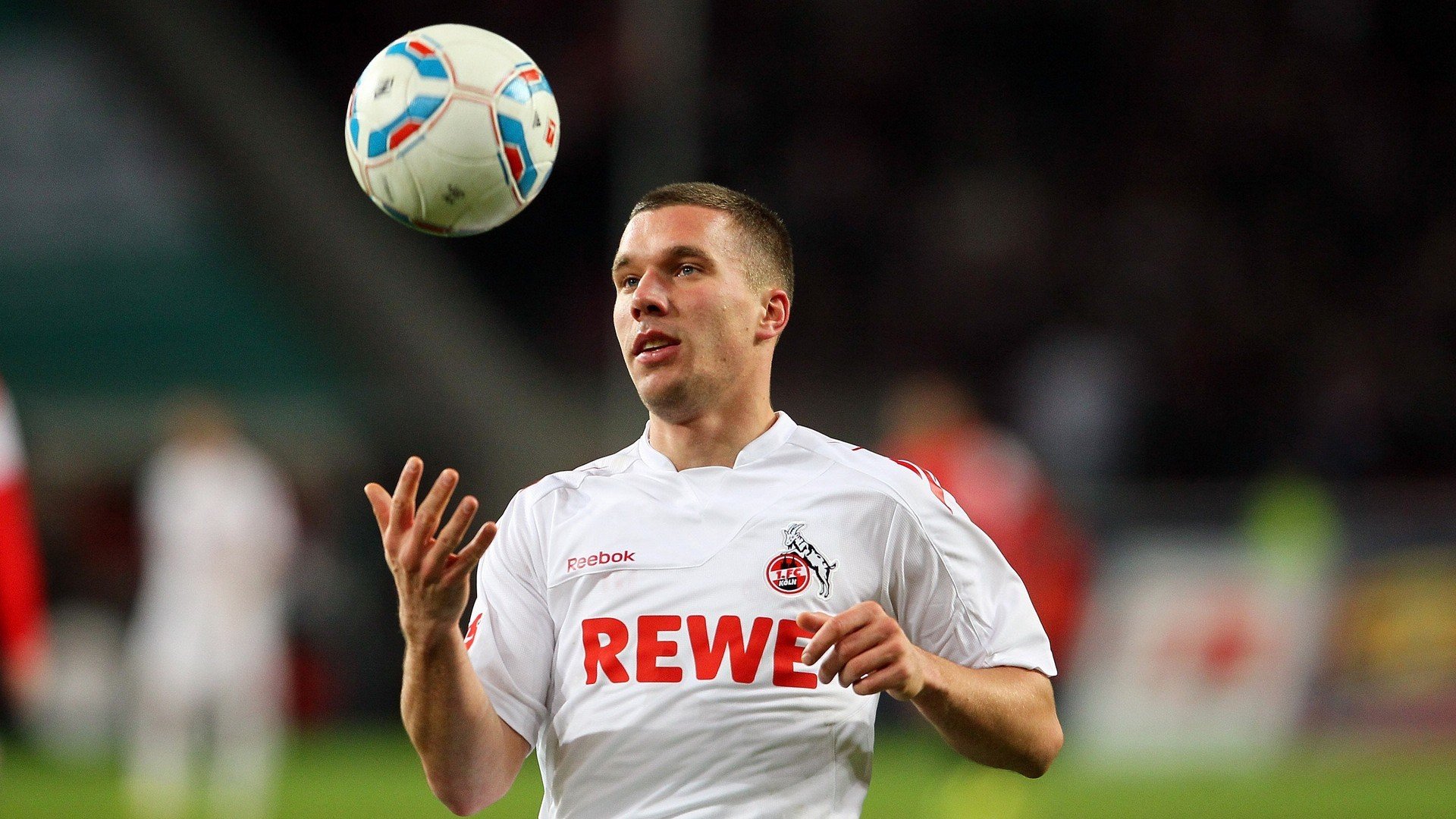 哈兰德火力全开!连续三场破防,RNG勇攀新高,全场激情点燃