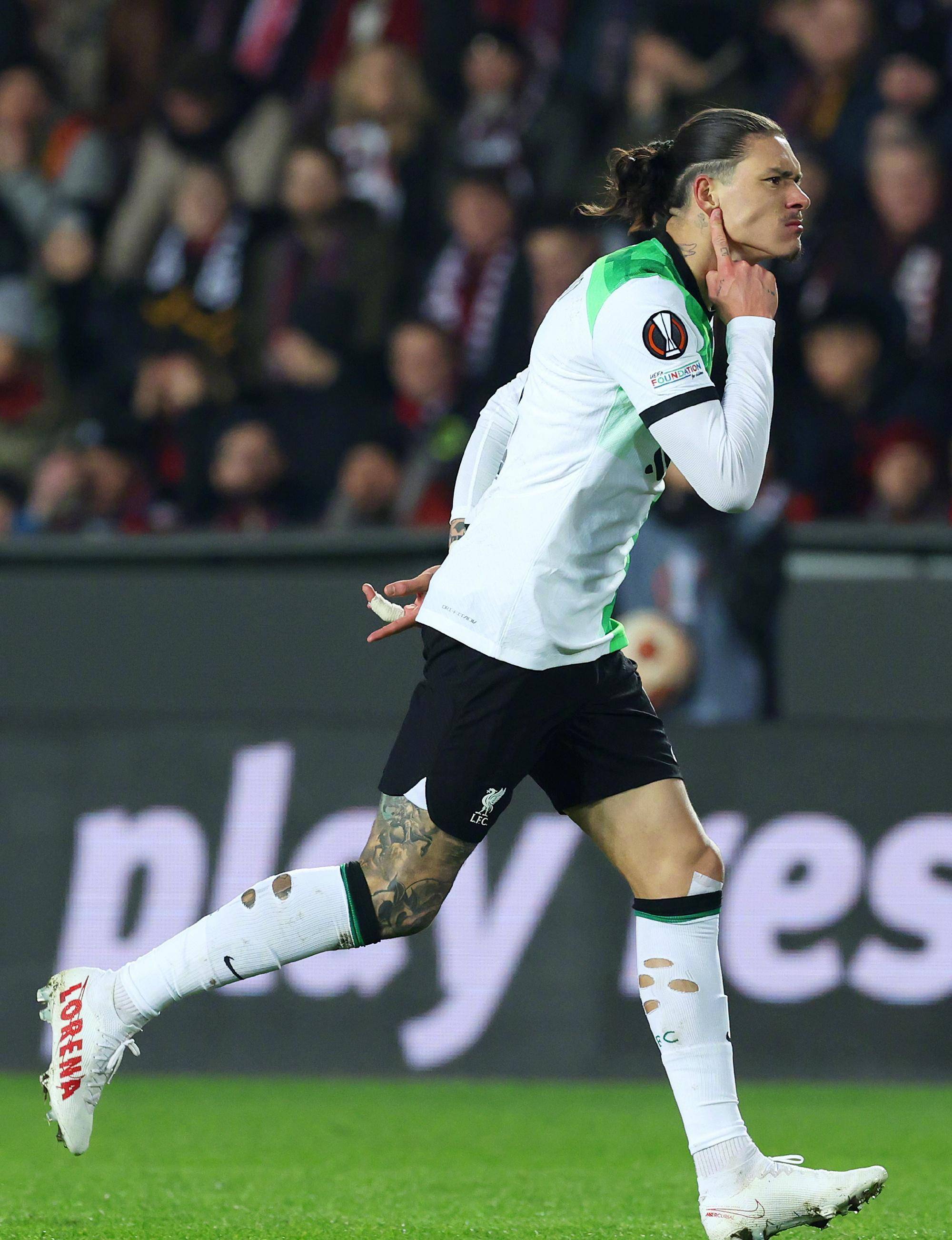 转会期突围战来临；西班牙人围绕欧联远射贴柱；细节曝光；心理建设被强调(2023欧洲杯西班牙为什么要打外围赛了)