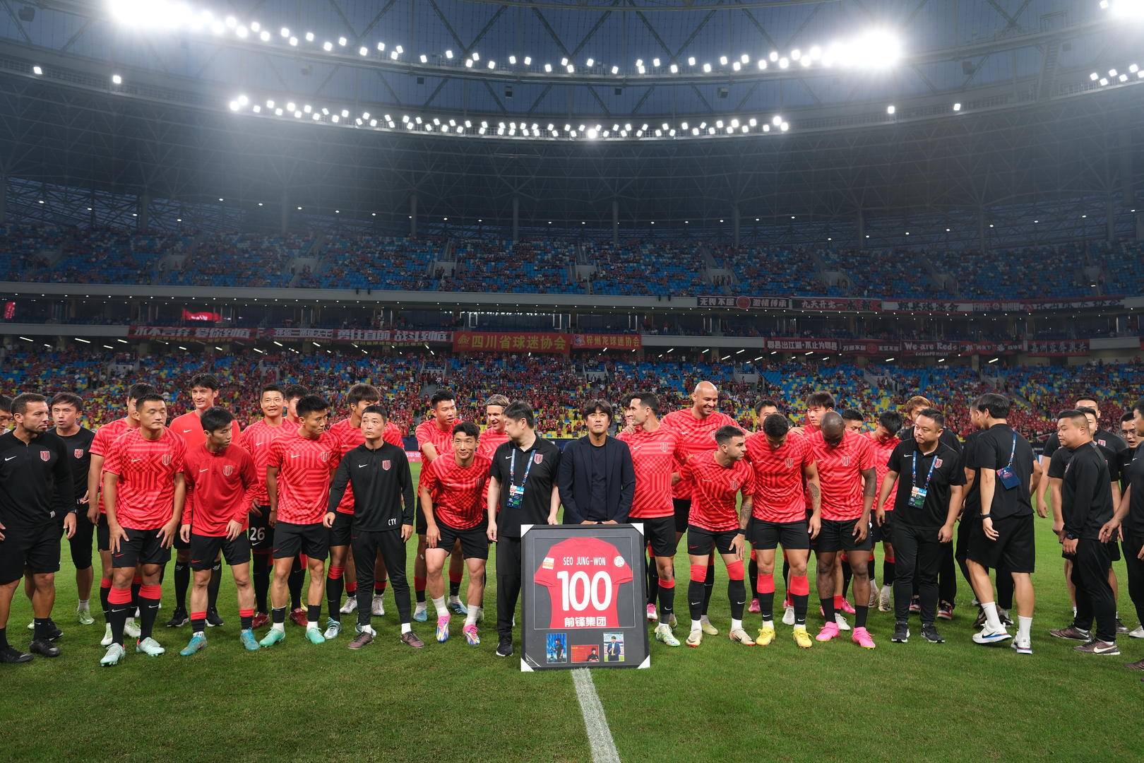 成都蓉城赛前豪取连胜,志在亚洲杯名次提升,赛场秩序良好,球队文化被再次提及的简单介绍 成都蓉城赛前豪取连胜,志在亚洲杯名次提升,赛场秩序良好,球队文化被再次提及的简单介绍