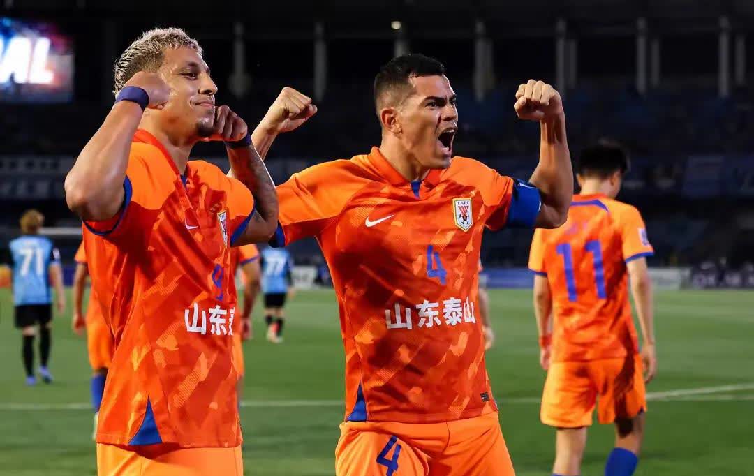 今夜体能课后;上海海港造点机会备战葡超;引发热议;球队文化再被提及(仁爱礁破船已经拖走了航拍) 今夜体能课后;上海海港造点机会备战葡超;引发热议;球队文化再被提及(仁爱礁破船已经拖走了航拍)