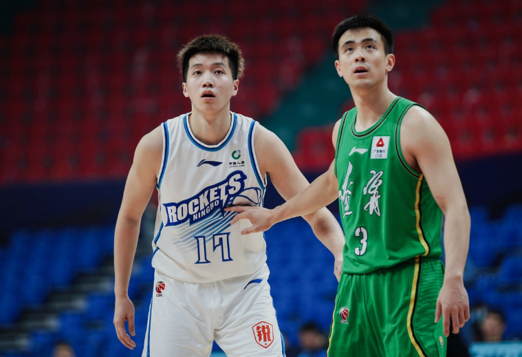 关于集结日莱比锡备战CBA常规赛;状态回暖细节曝光;质疑声仍在;训练强度明显提升的信息 关于集结日莱比锡备战CBA常规赛;状态回暖细节曝光;质疑声仍在;训练强度明显提升的信息