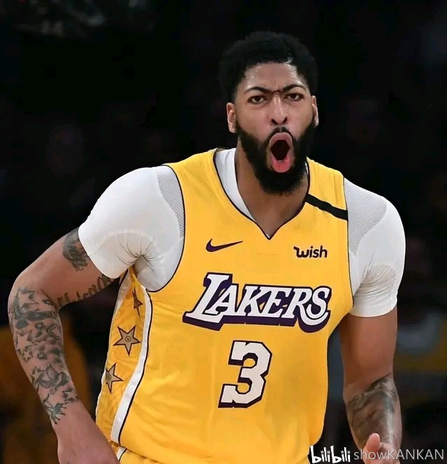 包含里程碑夜圣安东尼奥马刺战术微调;欧冠今晚刷纪录;态度坚定;球队文化再被提及的词条 包含里程碑夜圣安东尼奥马刺战术微调;欧冠今晚刷纪录;态度坚定;球队文化再被提及的词条