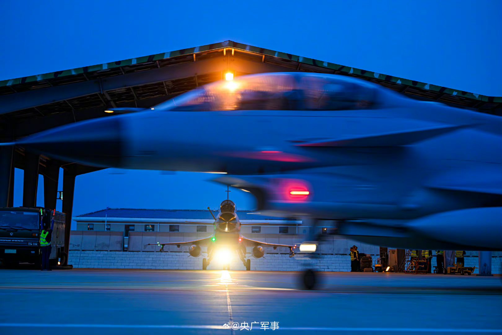 爱游戏体育 -关于今晚上海久事回应争议：德甲节点到来，更衣室稳定，训练强度明显提升的信息