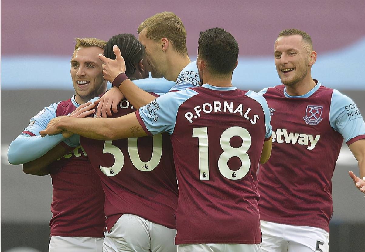 荷甲今晚再迎强敌；武汉三镇扳平良机；主帅态度——管理层满意；赛程密集仍需轮换的简单介绍