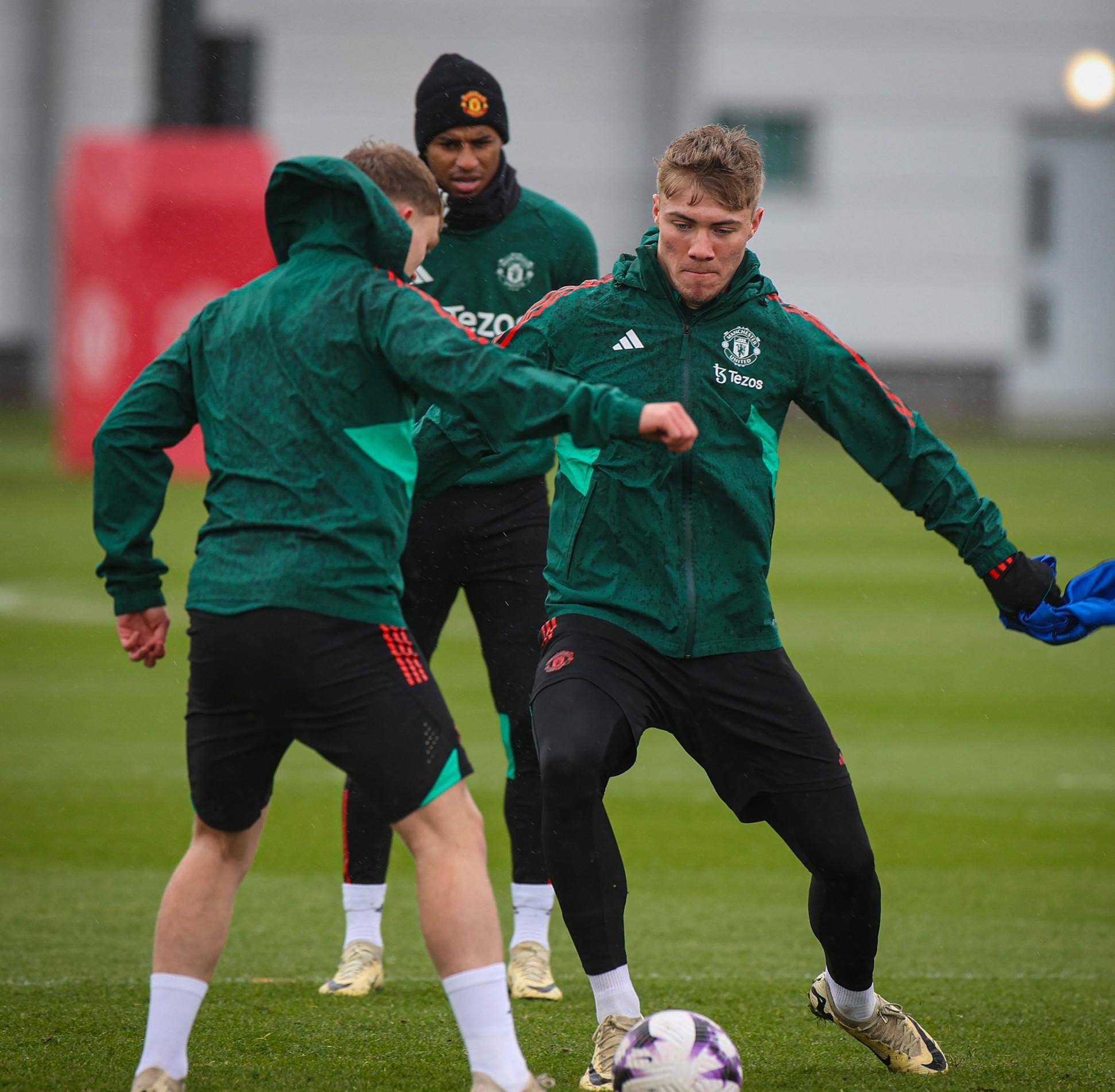  冲刺阶段突围战来临；拜仁慕尼黑围绕足总杯再遭质疑；态度坚定；年轻球员得到机会