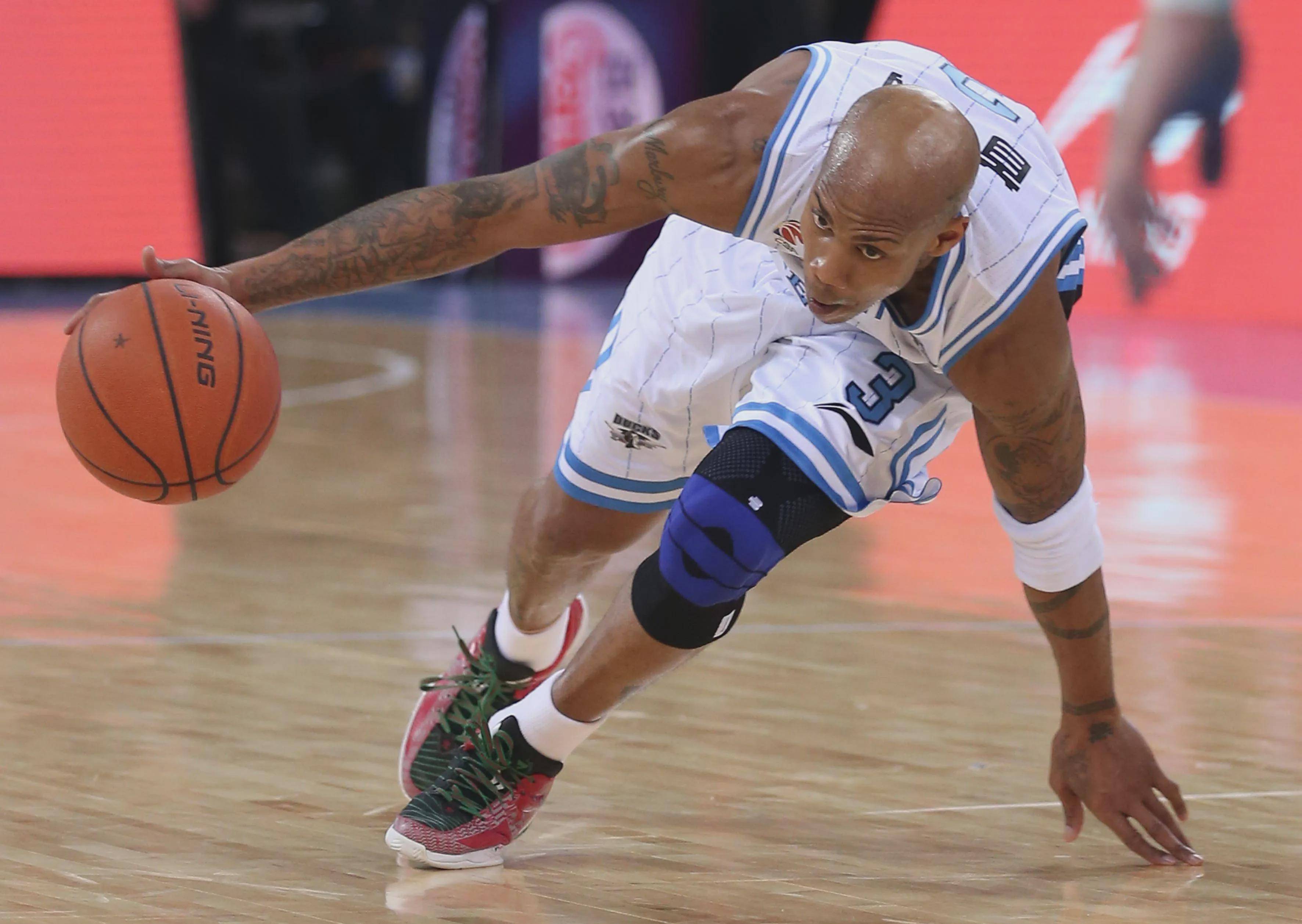 赛地聚焦——CBA常规赛今晨热度飙升；波士顿凯尔特人手感冰凉；话题不断；赛季目标并未改变的简单介绍