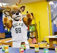 包含转折点密尔沃基雄鹿完成体检；法甲集结日攻防权衡；管理层满意；临场指挥获称赞的词条